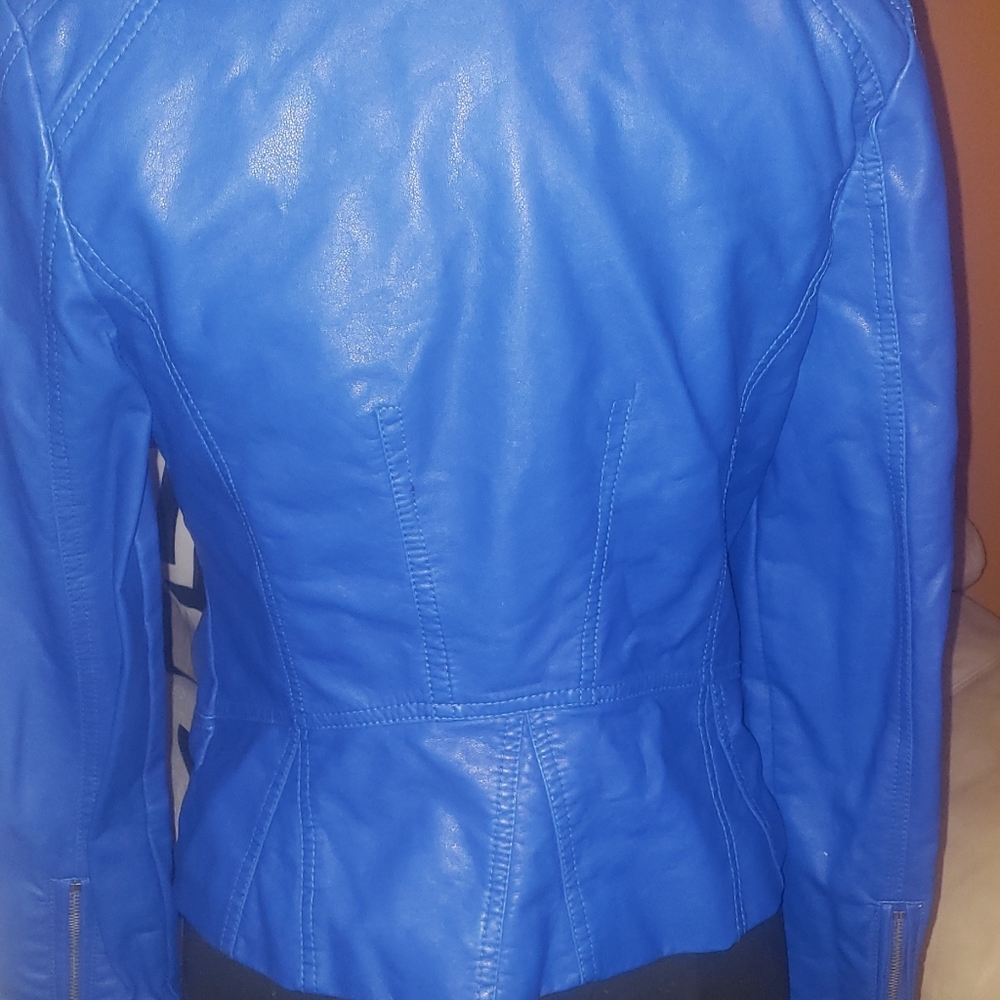 Jacket - Picture 3 of 3